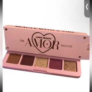 LUNA MAGIC the amor palette NIB 0.14 oz